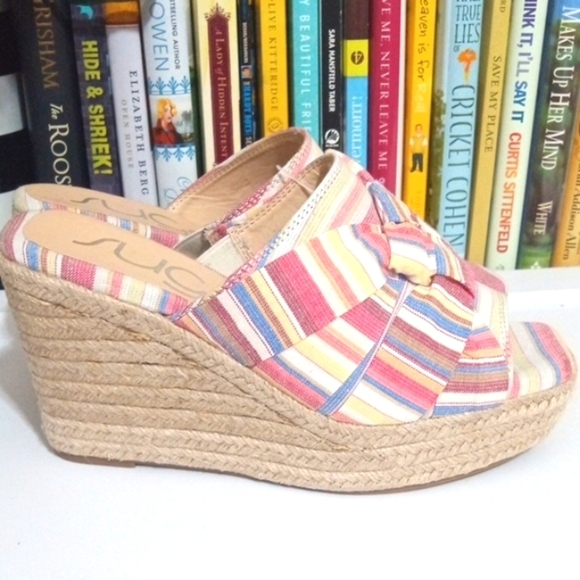 SUGAR MULTICOLOR STRIPE WOVEN WEDGE HEEL SANDAL SIZE 7.5 NWT - Picture 6 of 9